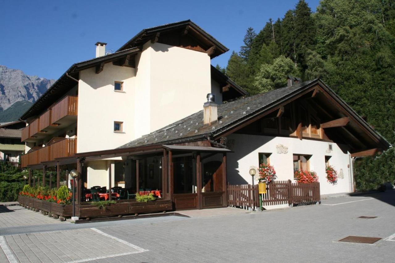 Elga Residence - Relax In Alta Valtellina - Bormio Valdisotto Bagian luar foto