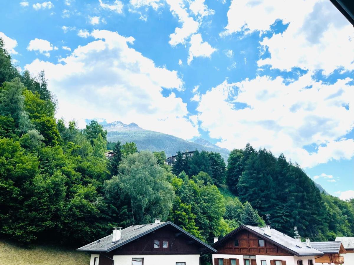 Elga Residence - Relax In Alta Valtellina - Bormio Valdisotto Bagian luar foto