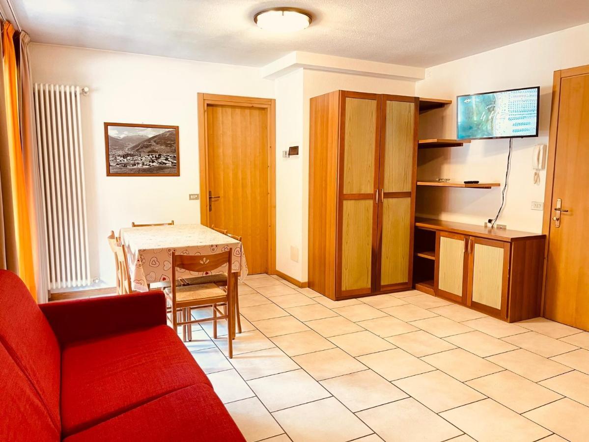 Elga Residence - Relax In Alta Valtellina - Bormio Valdisotto Bagian luar foto