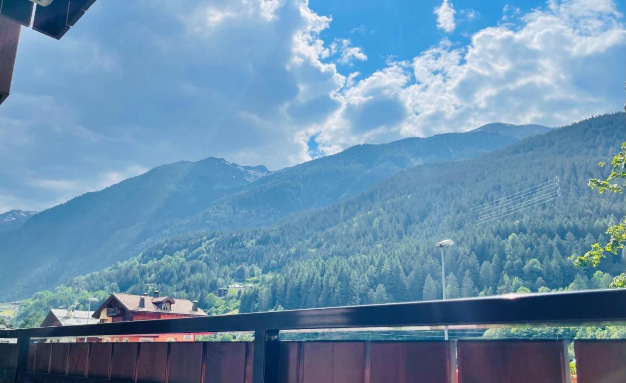 Elga Residence - Relax In Alta Valtellina - Bormio Valdisotto Bagian luar foto