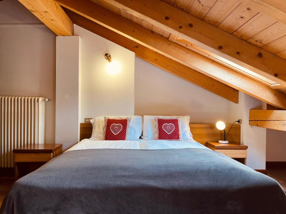 Elga Residence - Relax In Alta Valtellina - Bormio Valdisotto Bagian luar foto